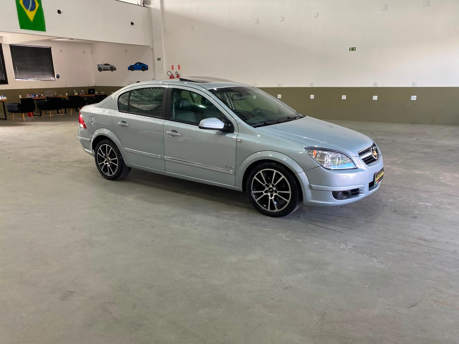 GM/VECTRA SEDAN ELITE