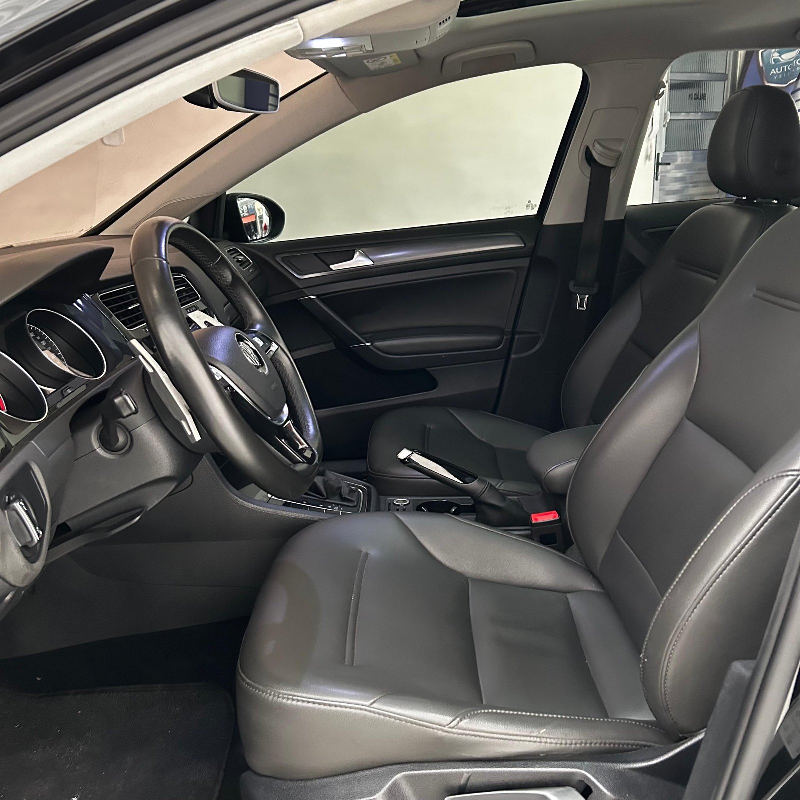 VOLKSWAGEN GOLF 200 TSI 2018